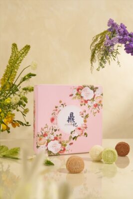 Assortment of Premium Snow Skin Mooncakes - 8 pcs in Designer Mooncake Box